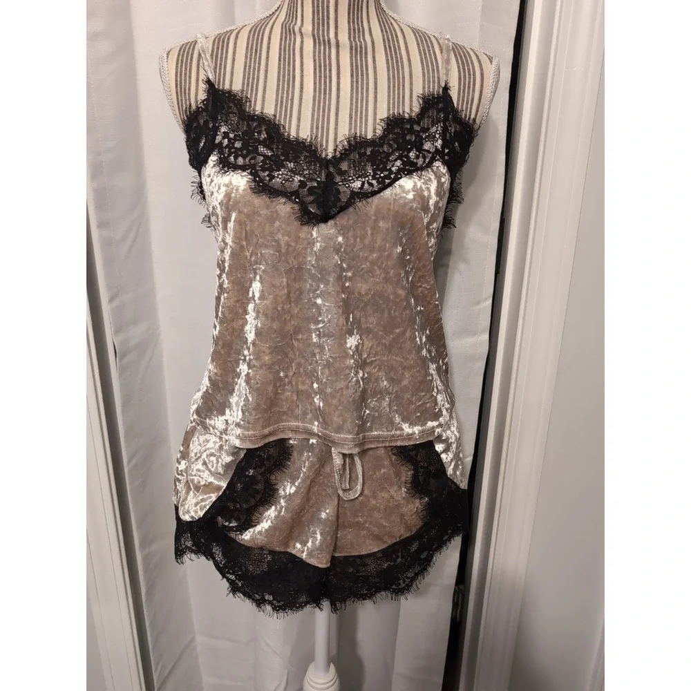 Whimsygoth 2-Piece Velvety Black Lace Trim Pajama Lounge Set Y2K Coquette M